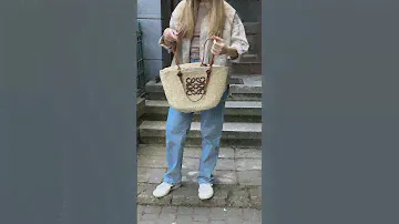 Сумка Loewe Paula's Ibiza Small Leather-Trimmed Woven Raffia Tote